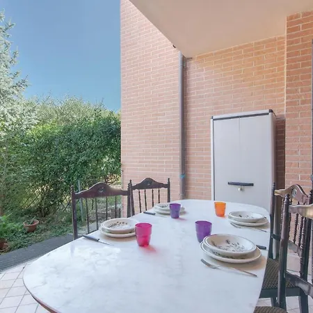 アパート Lovely Apartment In Pesaro -Pu- With Wifi トレッビアンティコ