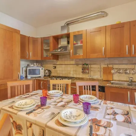 Apartamento Gorgeous In Pesaro -pu-